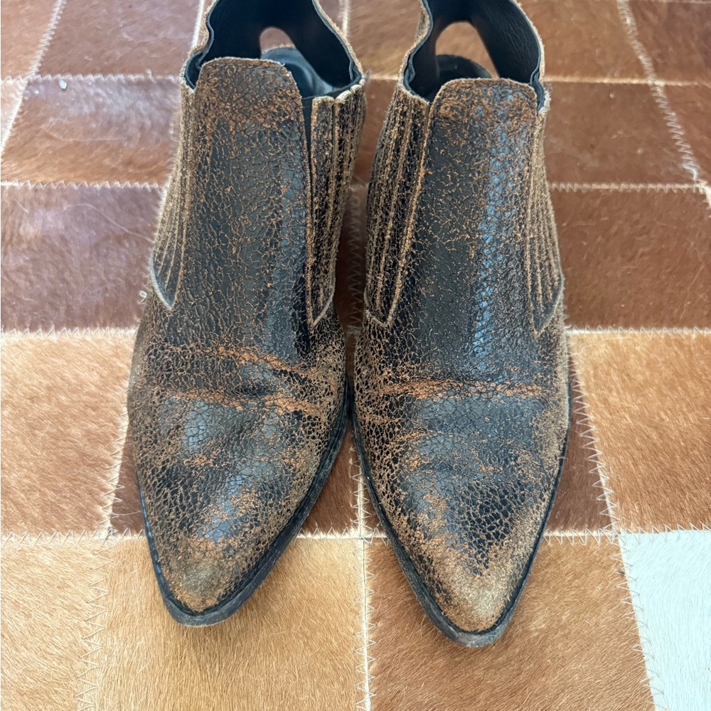 Hache sling-back western shoes in Distressed Brown